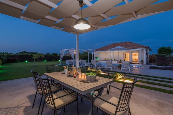 Foto van Villa op Zakynthos met zwembad bij Tsilivi - Vakantiehuis in Vanato - DiningRoom