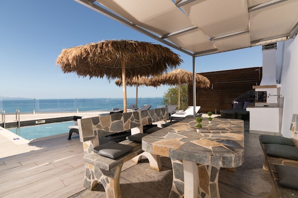 Foto van Villa op Zante met privézwembad en zeezicht - Vakantiehuis in Tragaki - TerraceBalcony