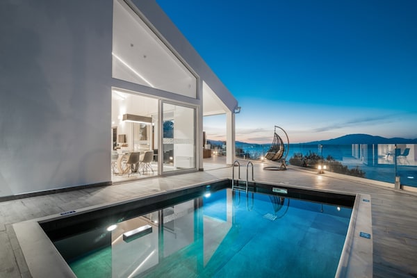 Foto van Villa op Zante met privézwembad en zeezicht - Vakantiehuis in Tragaki - PoolOfHouse