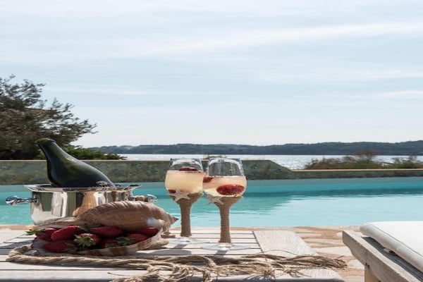 Foto van Villa in Peloponnesos met Strand en Zwembad - Vakantiehuis in Porto Heli - Ambiance