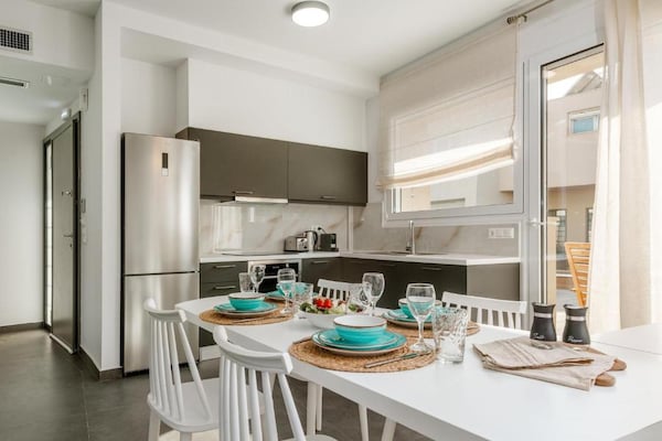 Foto van Luxe familievilla in Syvota - Vakantiehuis in Syvota - DiningRoom