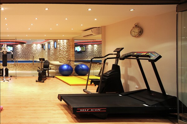 Foto van Villa in Paleokastrites met sauna - Vakantiehuis in Danillia Gouvia - RecreationRoom