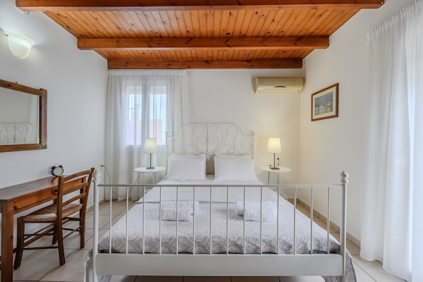 Foto van Villa in Episkopi bij Karteros Strand - Vakantiehuis in Episkopi - BedRoom