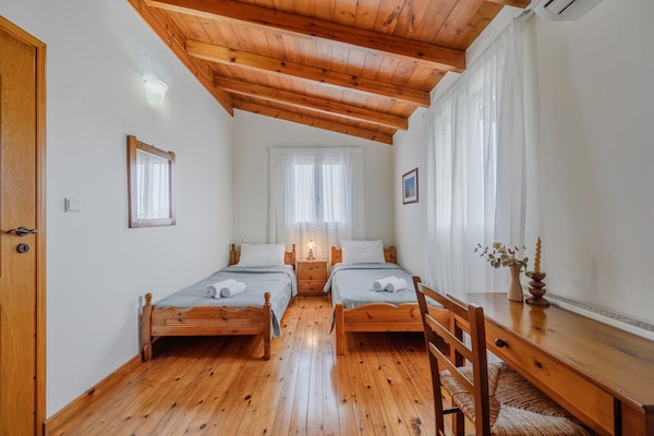 Foto van Villa in Episkopi bij Karteros Strand - Vakantiehuis in Episkopi - BedRoom