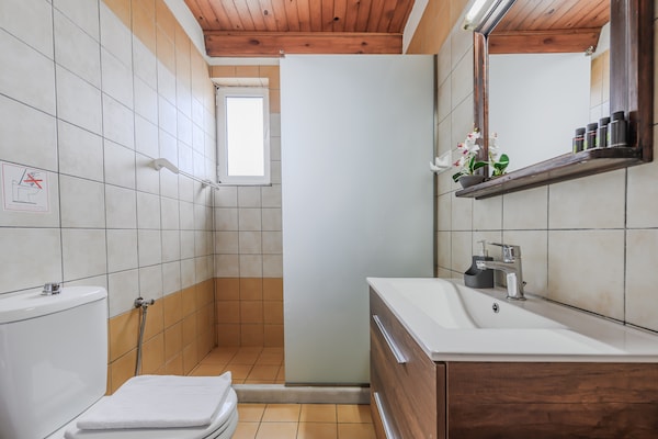 Foto van Villa in Episkopi bij Karteros Strand - Vakantiehuis in Episkopi - BathRoom