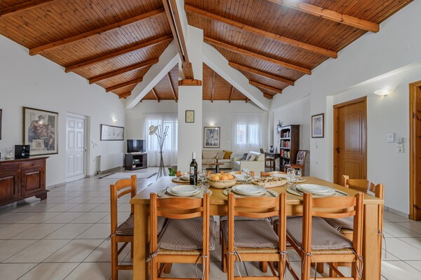 Foto van Villa in Episkopi bij Karteros Strand - Vakantiehuis in Episkopi - DiningRoom