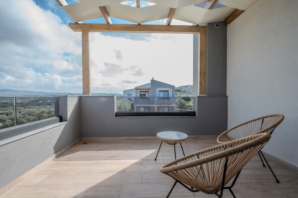 Foto van Ruime villa op Kreta - Vakantiehuis in Anopolis - TerraceBalcony