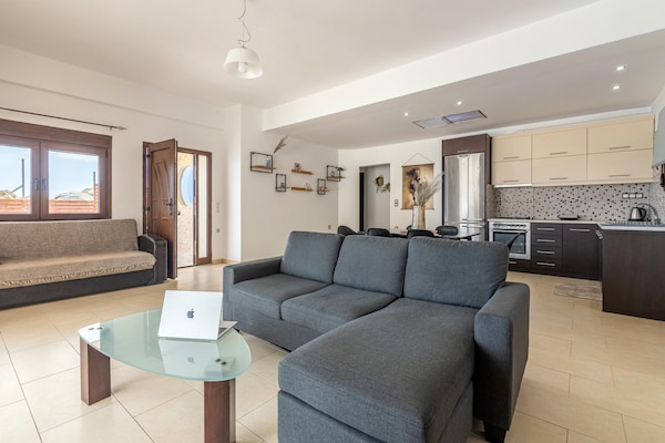 Foto van Villa met zeezicht op Kreta voor 6 personen - Vakantiehuis in Tris Ekklisies - LivingRoom