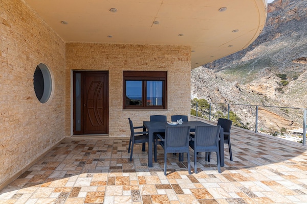 Foto van Villa met zeezicht op Kreta voor 6 personen - Vakantiehuis in Tris Ekklisies - TerraceBalcony
