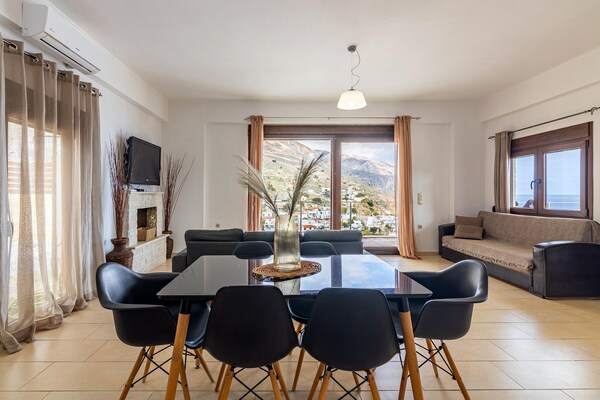 Foto van Villa met zeezicht op Kreta voor 6 personen - Vakantiehuis in Tris Ekklisies - DiningRoom