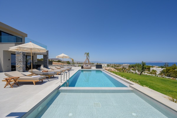 Foto van Villa in Heraklion bij Anissaras Strand - Vakantiehuis in Heraklion - PoolOfHouse
