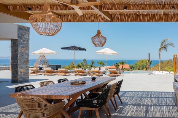 Foto van Villa in Heraklion bij Anissaras Strand - Vakantiehuis in Heraklion - terrace