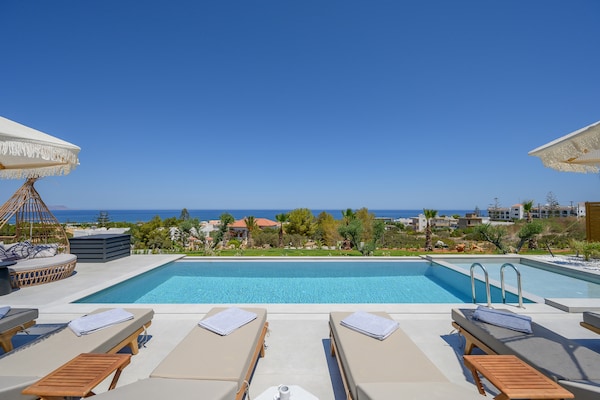 Foto van Villa in Heraklion bij Anissaras Strand - Vakantiehuis in Heraklion - PoolOfHouse