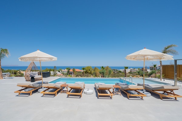 Foto van Villa in Heraklion bij Anissaras Strand - Vakantiehuis in Heraklion - PoolOfHouse