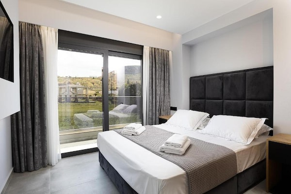 Foto van Villa met zeezicht, zwembad en barbecue voor 8 - Vakantiehuis in Gournes - BedRoom