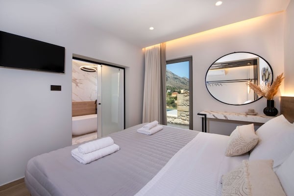 Foto van Villa Kournas met zwembad, geschikt voor 12 gasten - BedRoom