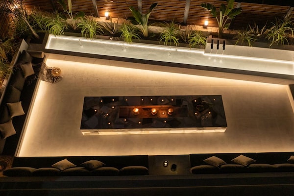 Foto van Villa Kournas met zwembad, geschikt voor 12 gasten - TerraceBalcony