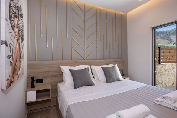 Foto van Villa Kournas met zwembad, geschikt voor 12 gasten - BedRoom