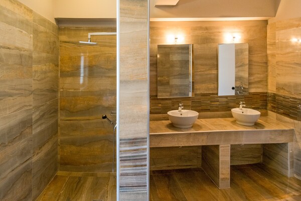 Foto van Villa in Frangocastello bij Laki Beach - Vakantiehuis in Frangocastello - BathRoom