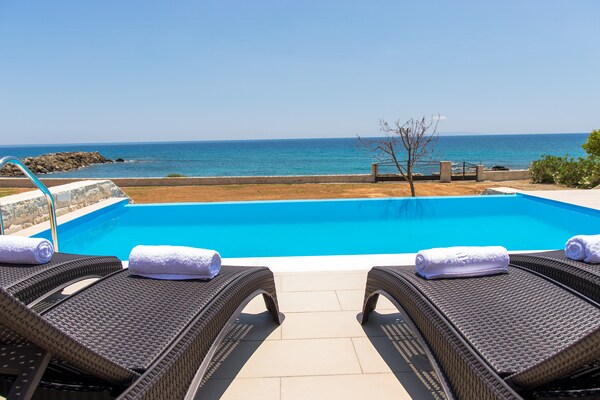 Foto van Villa in Frangocastello bij Laki Beach - Vakantiehuis in Frangocastello - Outdoor