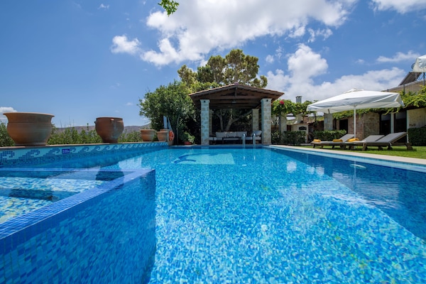 Foto van Villa voor 8 gasten met prachtig uitzicht - Vakantiehuis in Kissamos - PoolOfHouse