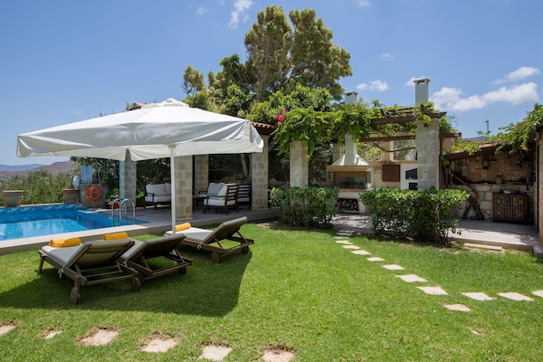 Foto van Villa voor 8 gasten met prachtig uitzicht - Vakantiehuis in Kissamos - GardenSummer