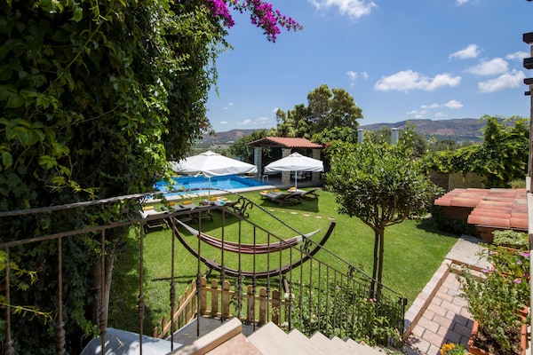 Foto van Villa voor 8 gasten met prachtig uitzicht - Vakantiehuis in Kissamos - ViewSummer
