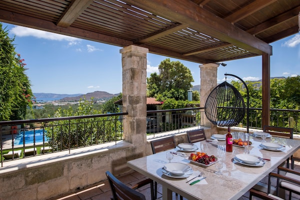 Foto van Villa voor 8 gasten met prachtig uitzicht - Vakantiehuis in Kissamos - TerraceBalcony