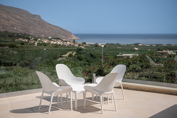 Foto van Villa voor 7 personen in Chania, vlakbij de zee - Vakantiehuis in Kissamos - TerraceBalcony