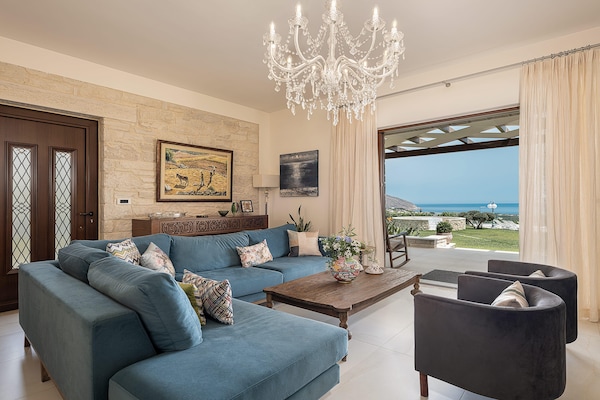 Foto van Villa voor 7 personen in Chania, vlakbij de zee - Vakantiehuis in Kissamos - LivingRoom