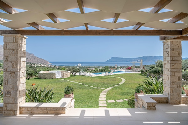 Foto van Villa voor 7 personen in Chania, vlakbij de zee - Vakantiehuis in Kissamos - GardenSummer