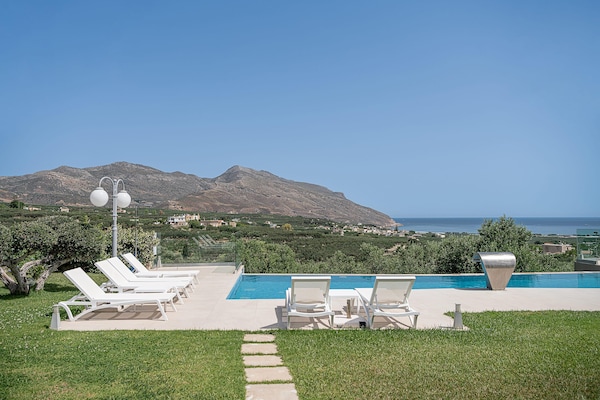 Foto van Villa voor 7 personen in Chania, vlakbij de zee - Vakantiehuis in Kissamos - PoolOfHouse