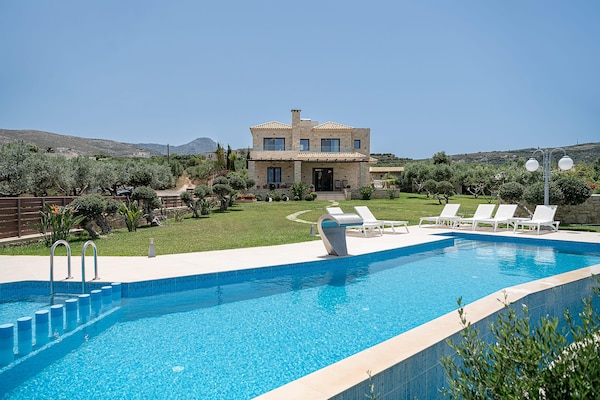 Foto van Villa voor 7 personen in Chania, vlakbij de zee - Vakantiehuis in Kissamos - PoolOfHouse