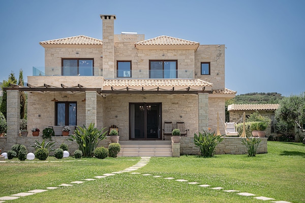 Foto van Villa voor 7 personen in Chania, vlakbij de zee - Vakantiehuis in Kissamos - ExteriorSummer