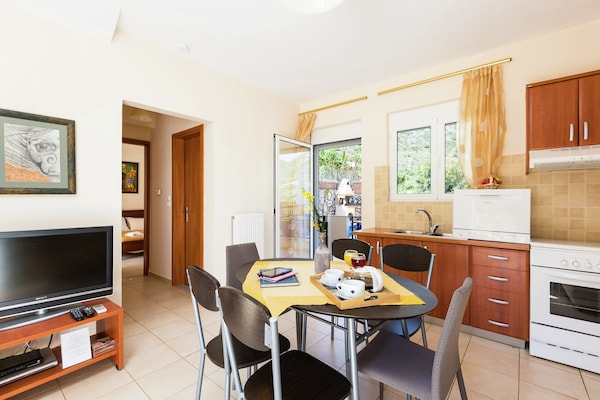 Foto van Villa privézwembad, tegen berghelling, met fantastisch uitzicht op baai van Bali - Kitchen