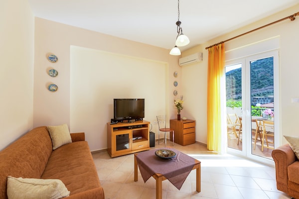 Foto van Villa op een heuvel met privézwembad - Vakantiehuis in Bali - LivingRoom