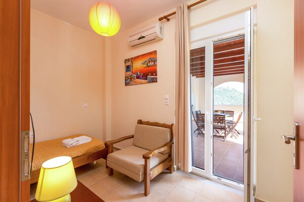 Foto van Villa op een heuvel met privézwembad - Vakantiehuis in Bali - BedRoom