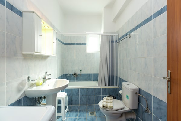 Foto van Villa op een heuvel met privézwembad - Vakantiehuis in Bali - BathRoom