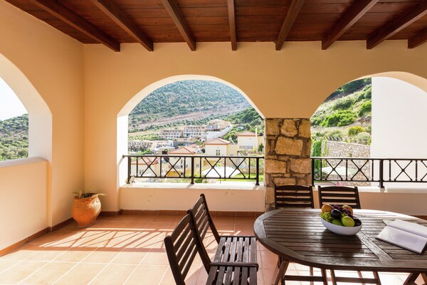 Foto van Villa op een heuvel met privézwembad - Vakantiehuis in Bali - TerraceBalcony