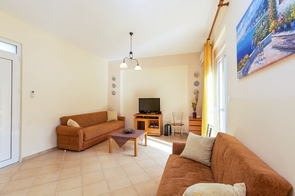 Foto van Villa op een heuvel met privézwembad - Vakantiehuis in Bali - LivingRoom