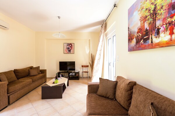 Foto van Villa op een heuvel, privézwembad - Vakantiehuis in Bali - LivingRoom