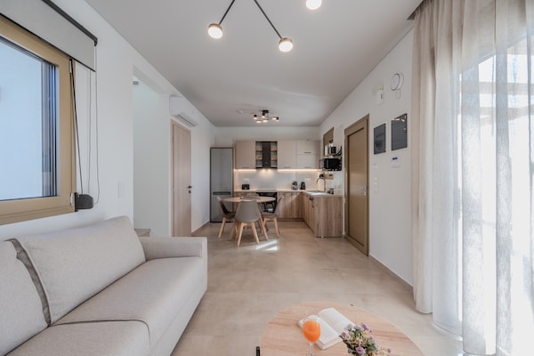 Foto van Villa in Viran Episkopi met Privézwembad - Vakantiehuis in Viran Episkopi - LivingRoom