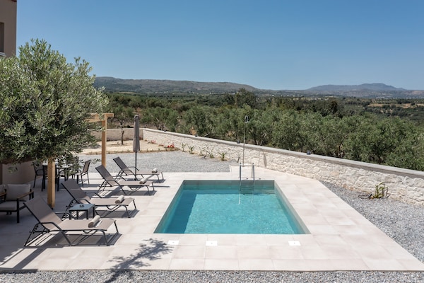 Foto van Villa in Viran Episkopi met Privézwembad - Vakantiehuis in Viran Episkopi - PoolOfHouse