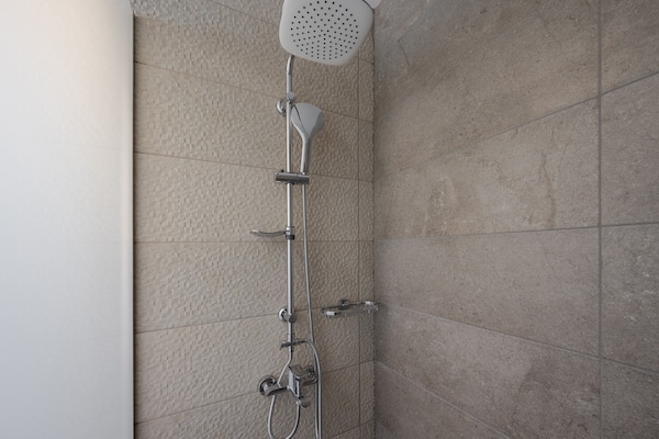 Foto van Villa in Viran Episkopi met Privézwembad - Vakantiehuis in Viran Episkopi - BathRoom