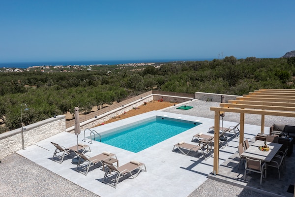 Foto van Villa in Viran Episkopi met Privézwembad - Vakantiehuis in Viran Episkopi - PoolOfHouse
