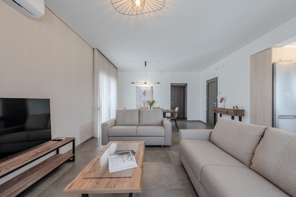 Foto van Villa in Viran Episkopi met Privézwembad - Vakantiehuis in Viran Episkopi - LivingRoom