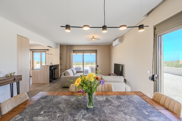 Foto van Villa in Viran Episkopi met Privézwembad - Vakantiehuis in Viran Episkopi - LivingRoom