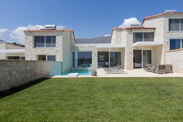 Foto van Villa in Damnoni bij het strand - Vakantiehuis in Damnoni - Outdoor