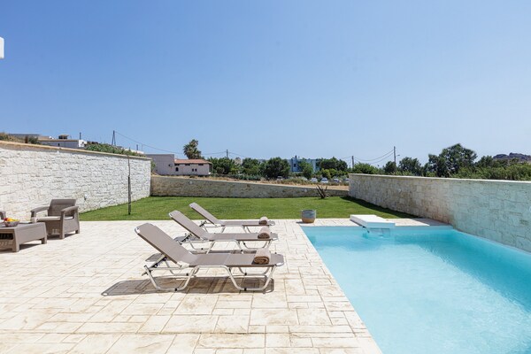 Foto van Villa in Damnoni bij het strand - Vakantiehuis in Damnoni - PoolOfHouse