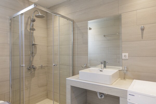 Foto van Villa met 2 slaapkamers in Mariou - Vakantiehuis in Mariou - BathRoom